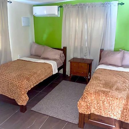 Centrally Located, Private, 1 Bedroom Apartment. Willemstad Eksteriør bilde